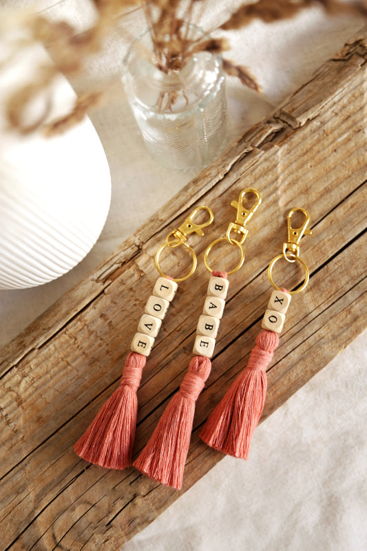 Porte-clés en macramé avec message d’amour