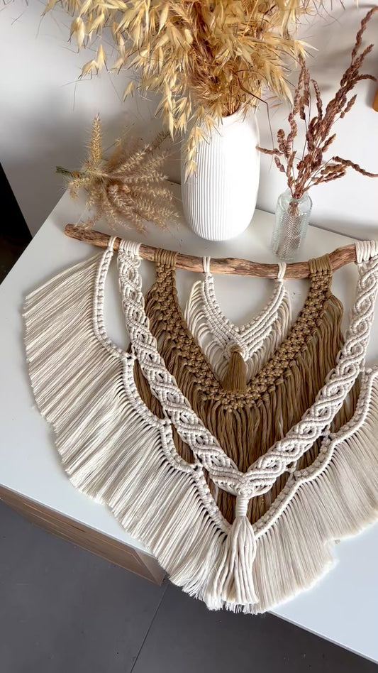 Décoration Murale en Macramé Bicolore – Écru & Mocha