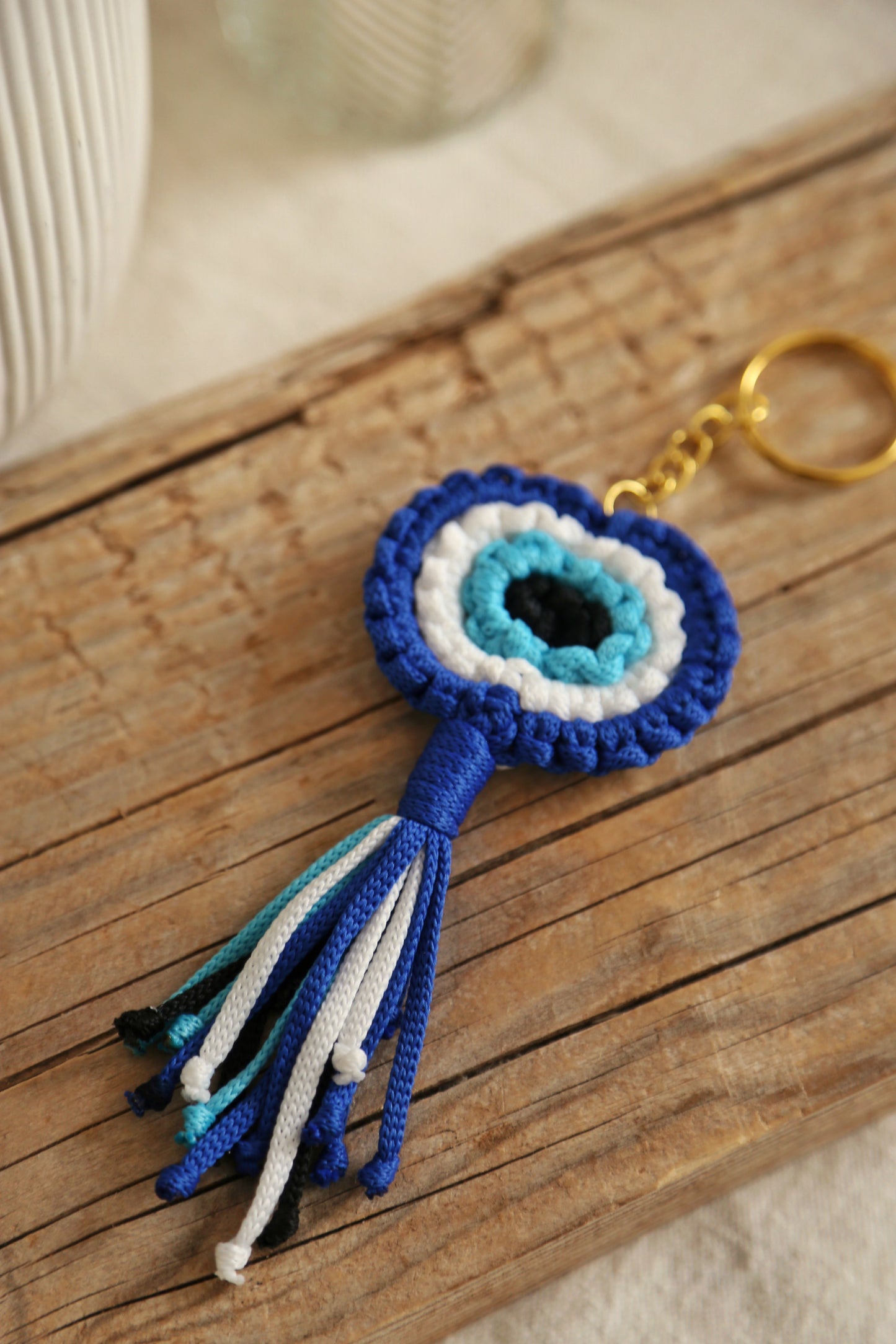 Porte-clé  Œil Protecteur en Macramé