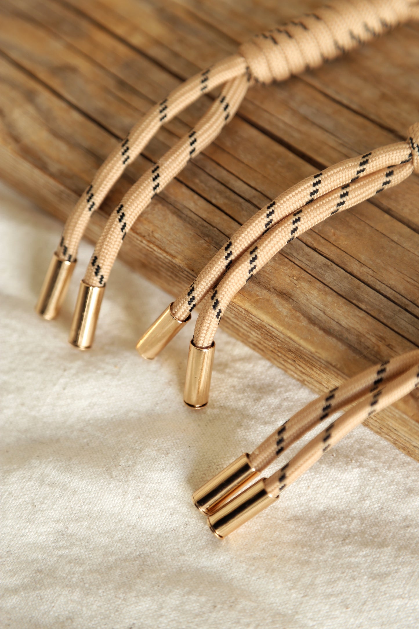 Bijou de sac en paracorde personnalisé